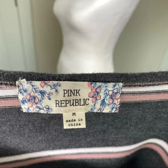 NWT Pink Republic Pink White and Gray Striped Pullover Sweater With Scoop Neck - Picture 10 of 14